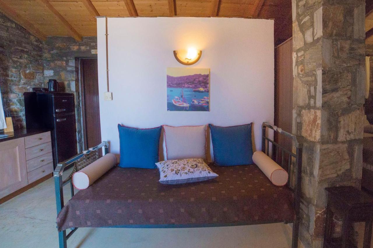 Pyrgos Traditional Village Ágios Kírykos 外观 照片