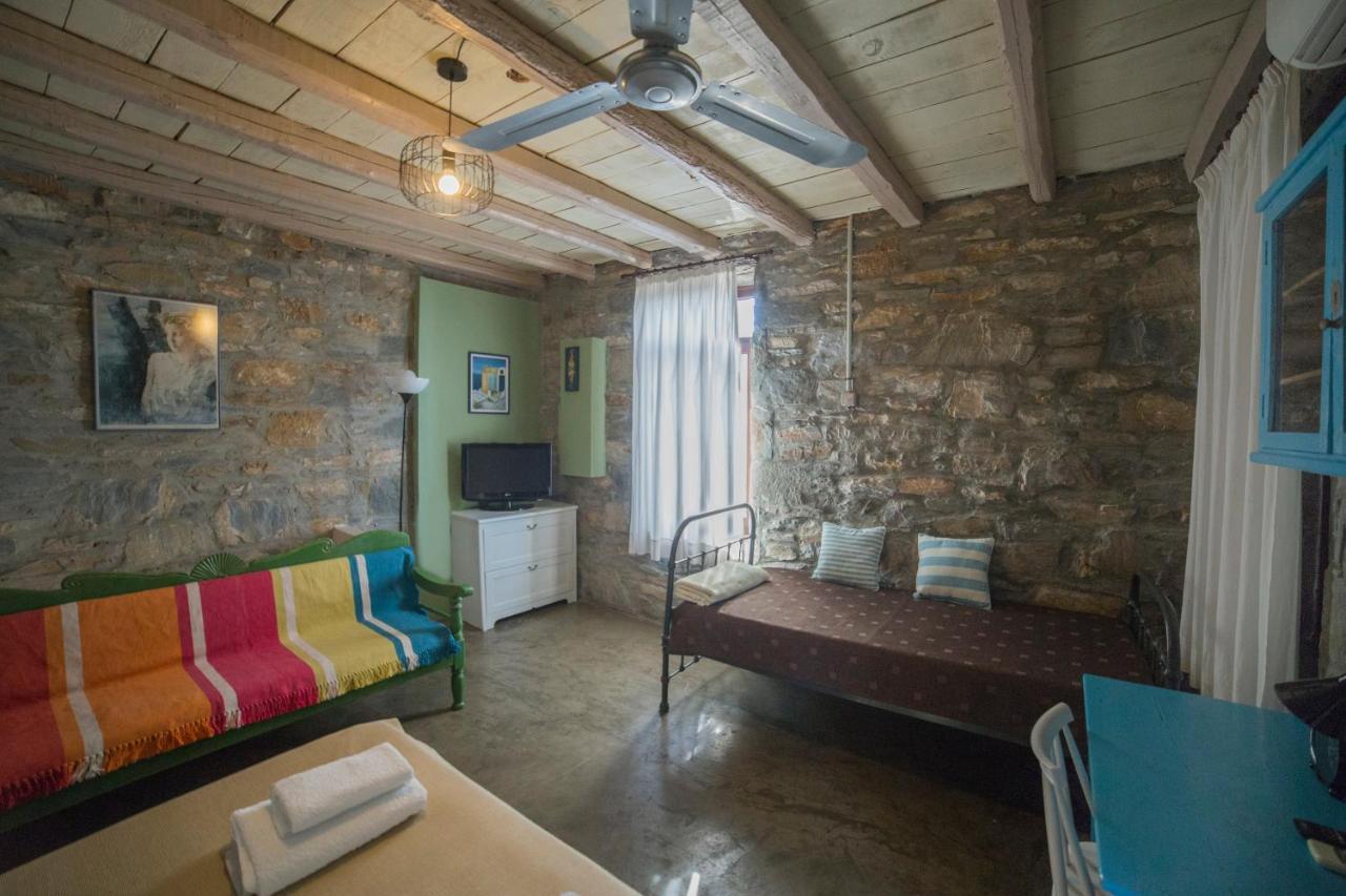 Pyrgos Traditional Village Ágios Kírykos 外观 照片