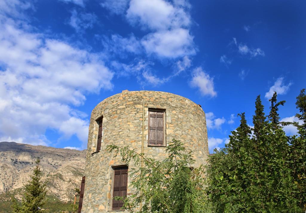 Pyrgos Traditional Village Ágios Kírykos 外观 照片